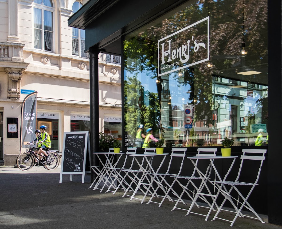 Henri's Food & Espresso Bar